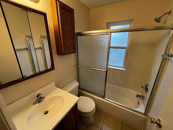3rd image of 393 E 18th Ave APT F