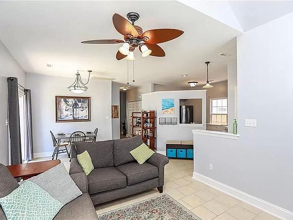 4th image of 475 Crosland Ct