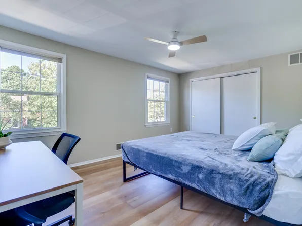 8063 Saint Annes Ct, Alexandria, VA 22309