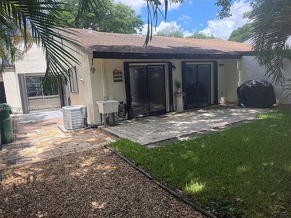 4th image of 7105 SW 127th Ct #7105