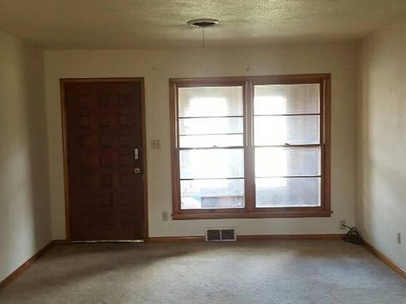 5th image of 3814 NW Columbia Ave