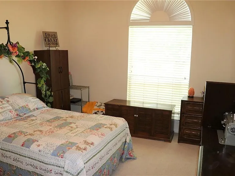 123 Hillcrest Dr — Photo 17