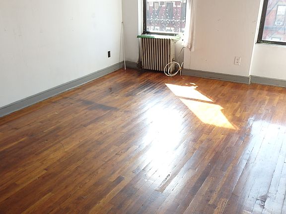2nd image of 860 9th Ave APT 5FN