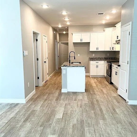 8006 Bowen St #A — Photo 4
