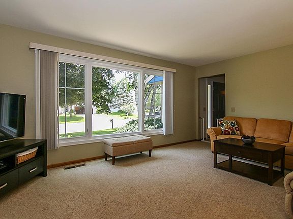 4th image of 2645 Placid St