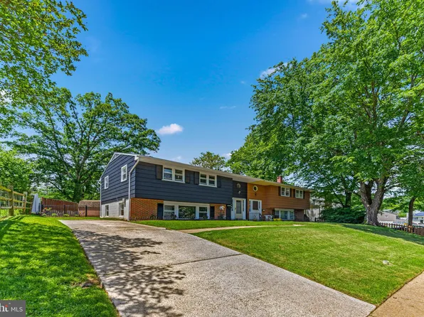 1302 Burlington Dr, Odenton, MD 21113