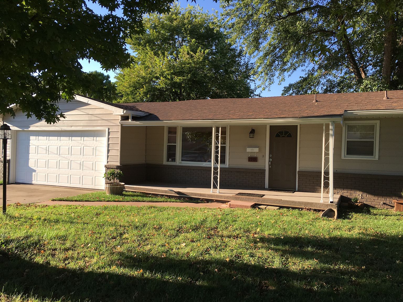 1919 E Glenco St, Springfield, MO 65803 Zillow