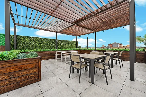 Rented by Arche Nest LLC | media 13