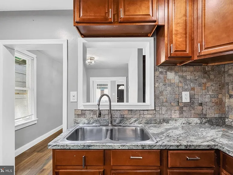 603 Maple St — Photo 14