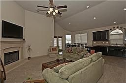 4th image of 5813 Comanche Peak Dr