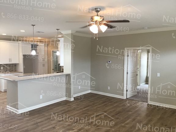 5th image of 306 Michigan Ln