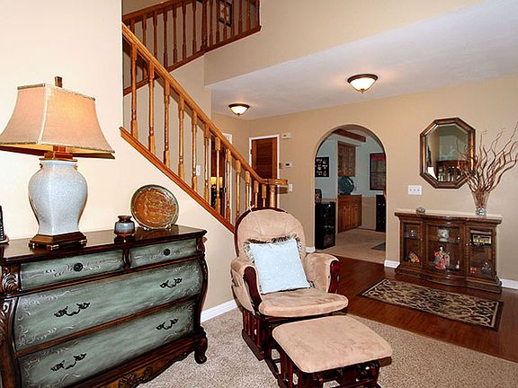5th image of 916 Amethyst Dr
