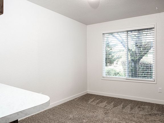 5th image of 19319 36th Ave W APT 39