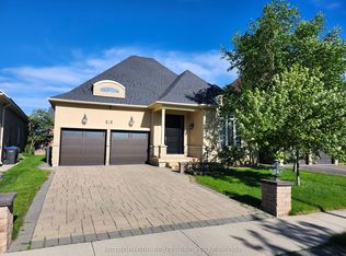 29 Fontainebleu Rd, Brampton, ON L6P1Z1