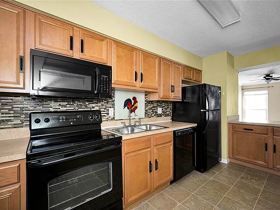 3rd image of 743 HAVEN PLACE #743