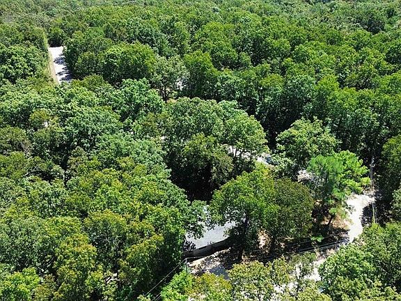5th image of 7 Odessa Dr