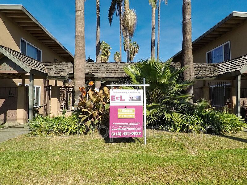 2nd image of 8043 Chapman Ave #9