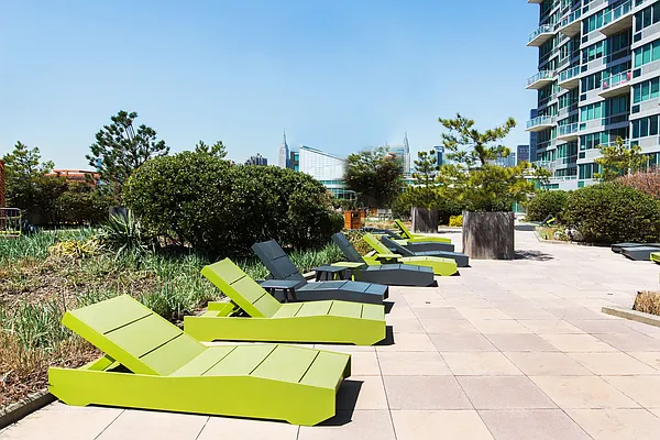 Sold by Compass | media 22