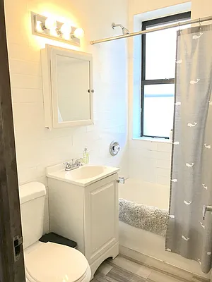 Rented by REAL New York | media 32