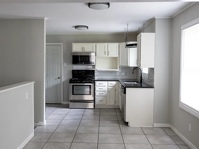 5440 Sherwood Dr — Photo 8