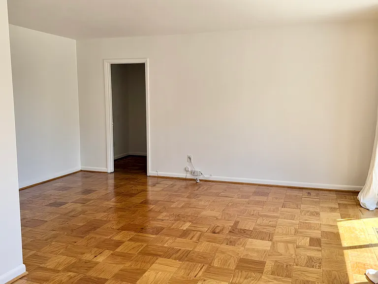 10655 Montrose Ave #204 — Photo 11