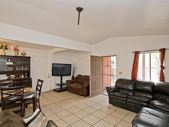 4th image of 2025 S Placita Del Jubilo