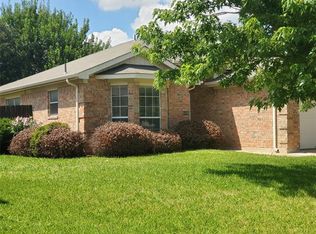 6755 Prairie Hill Rd S, Fort Worth, TX 76131