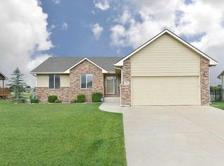 1113 N Oak Ridge Ave, Goddard, KS 67052