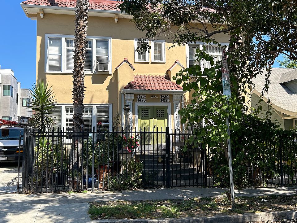 1st image of 1418 N Las Palmas Ave #4