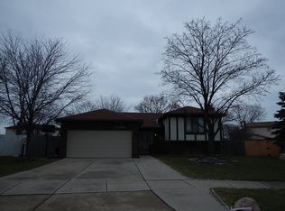 36688 Seminole Ct, Sterling Heights, MI 48310