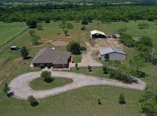 1034 Highland Rd, Cleburne, TX 76033