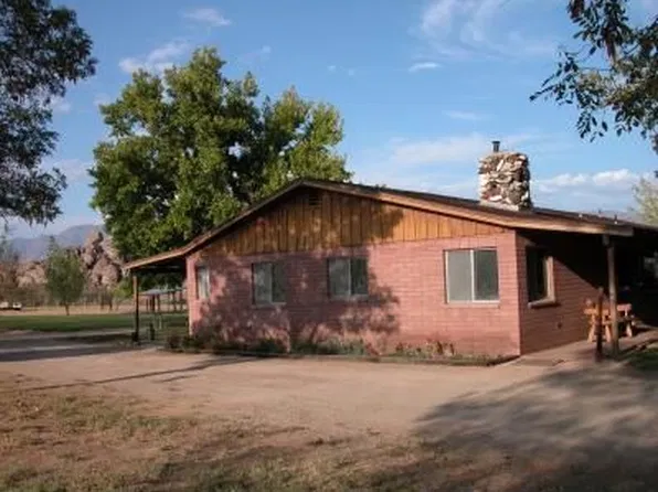 151 Sunset Dr, Lone Pine, CA 93545