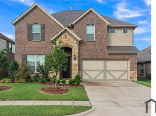 995 Canterbury Ln, Forney, TX 75126