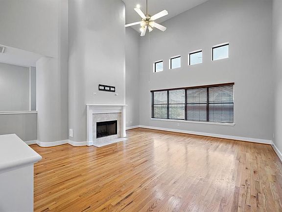 2nd image of 8676 Meadowcroft Dr