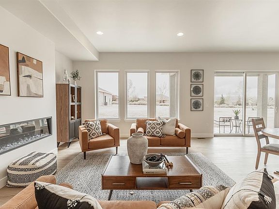 5th image of 3524 Ashberry Street