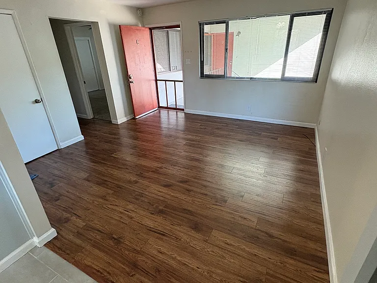 1170 Leff St — Photo 3