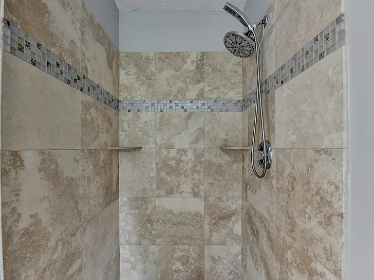 6125 Pattingham Dr — Photo 21