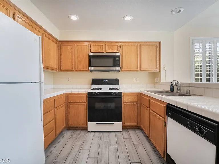 5155 W Tropicana Ave #1095 — Photo 13