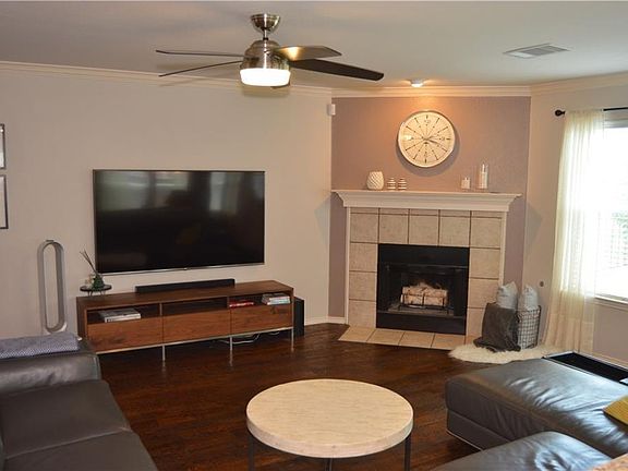 2nd image of 10509 Cochron Dr