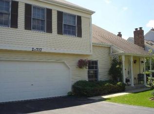 2S717 Grove Ln, Warrenville, IL
