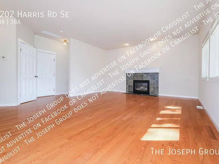 4202 Harris Rd SE — Photo 4