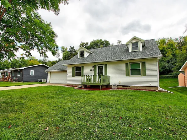 2240 Langsdorf Ave, Red Wing, MN 55066