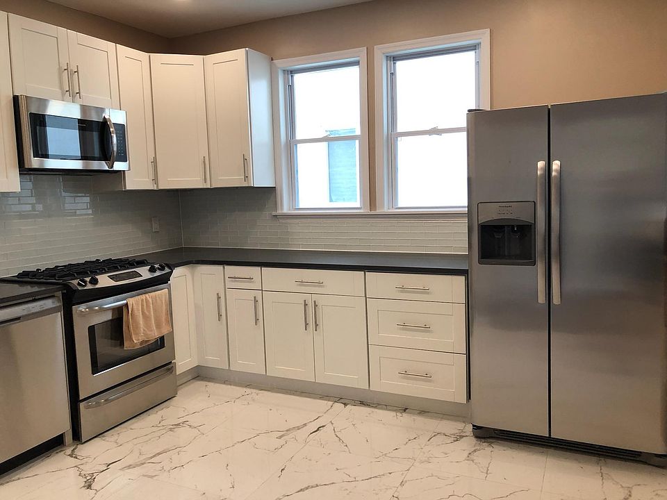 1st image of 1927 E 19th St Floor 2