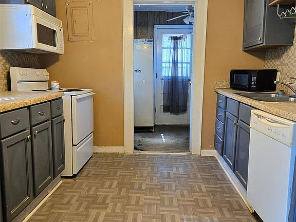 5th image of 118 Circle Dr