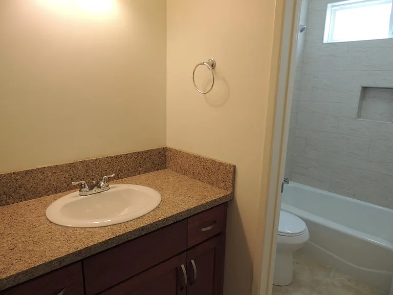 321 Gladys Ave #2 — Photo 28