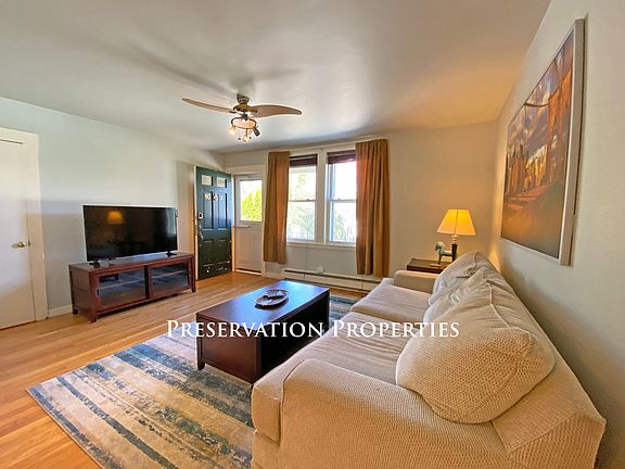 4th image of 40 Waltham St #1