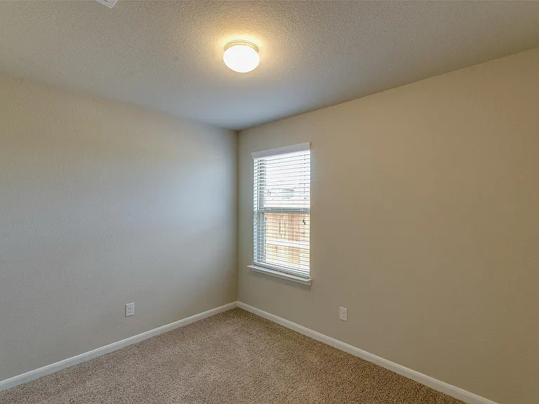 2213 Del Mar — Photo 8