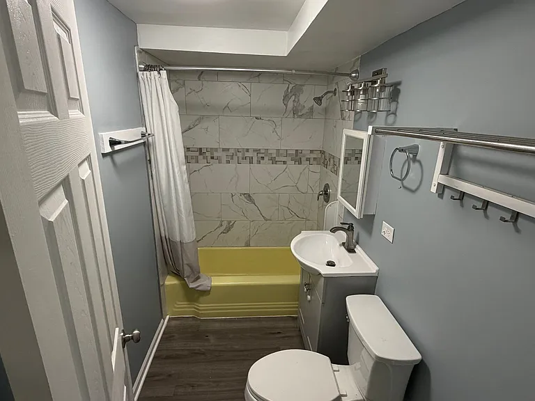 5401 S Wood St #1 — Photo 5