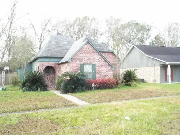 4144 Hemlock St, Zachary, LA 70791