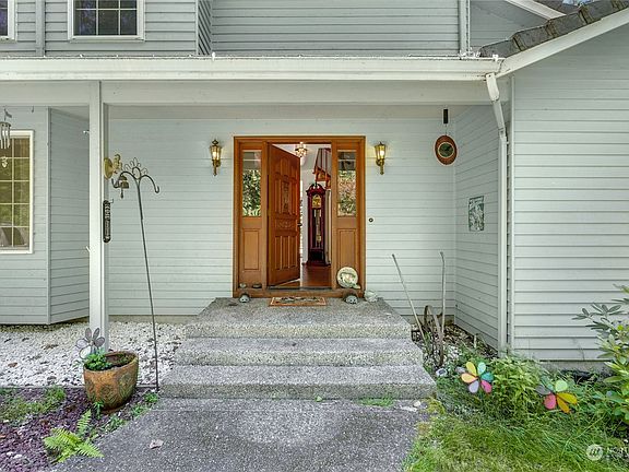 2nd image of 19702 233rd Avenue NE